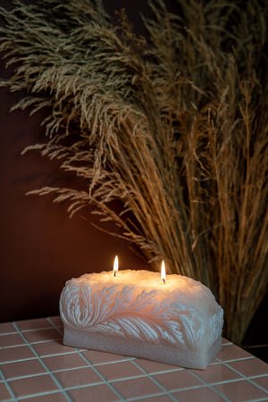 
            
                Load image into Gallery viewer, Acanthus Candle
            
        